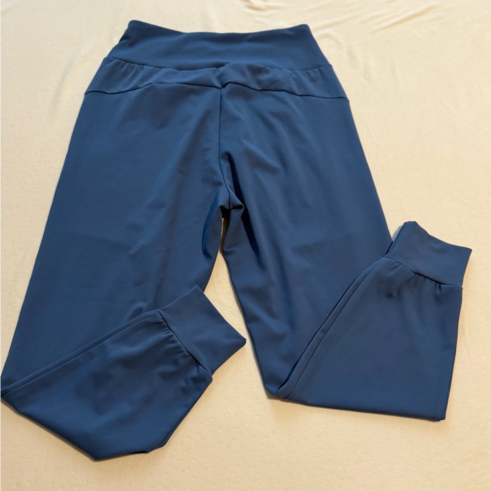 Ceil Blue Scrub Set - Picture 4 of 7